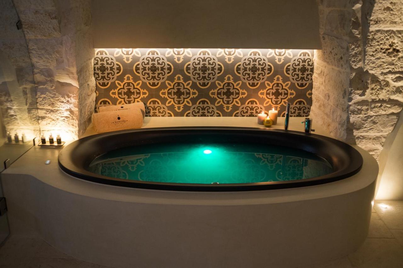 La Mandorla Luxury Trullo Bed and Breakfast Alberobello Buitenkant foto